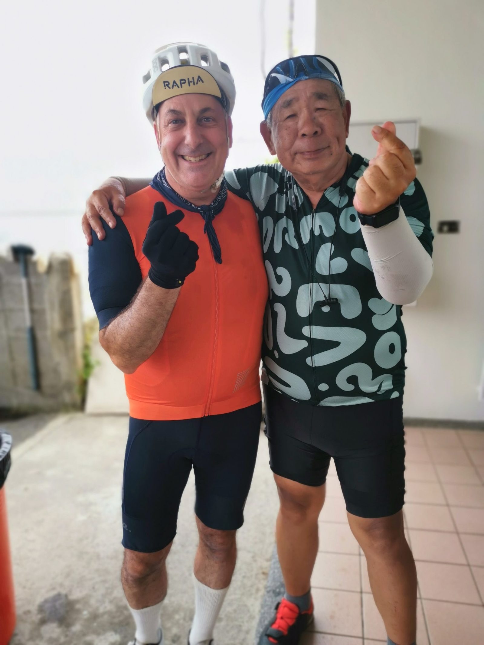 A finger-heart with a new friend along the way